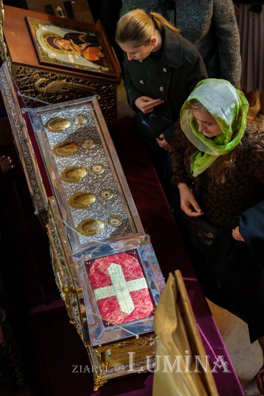 O nouă raclă la Biserica „Sfânta Vineri”-Drumul Taberei 292929