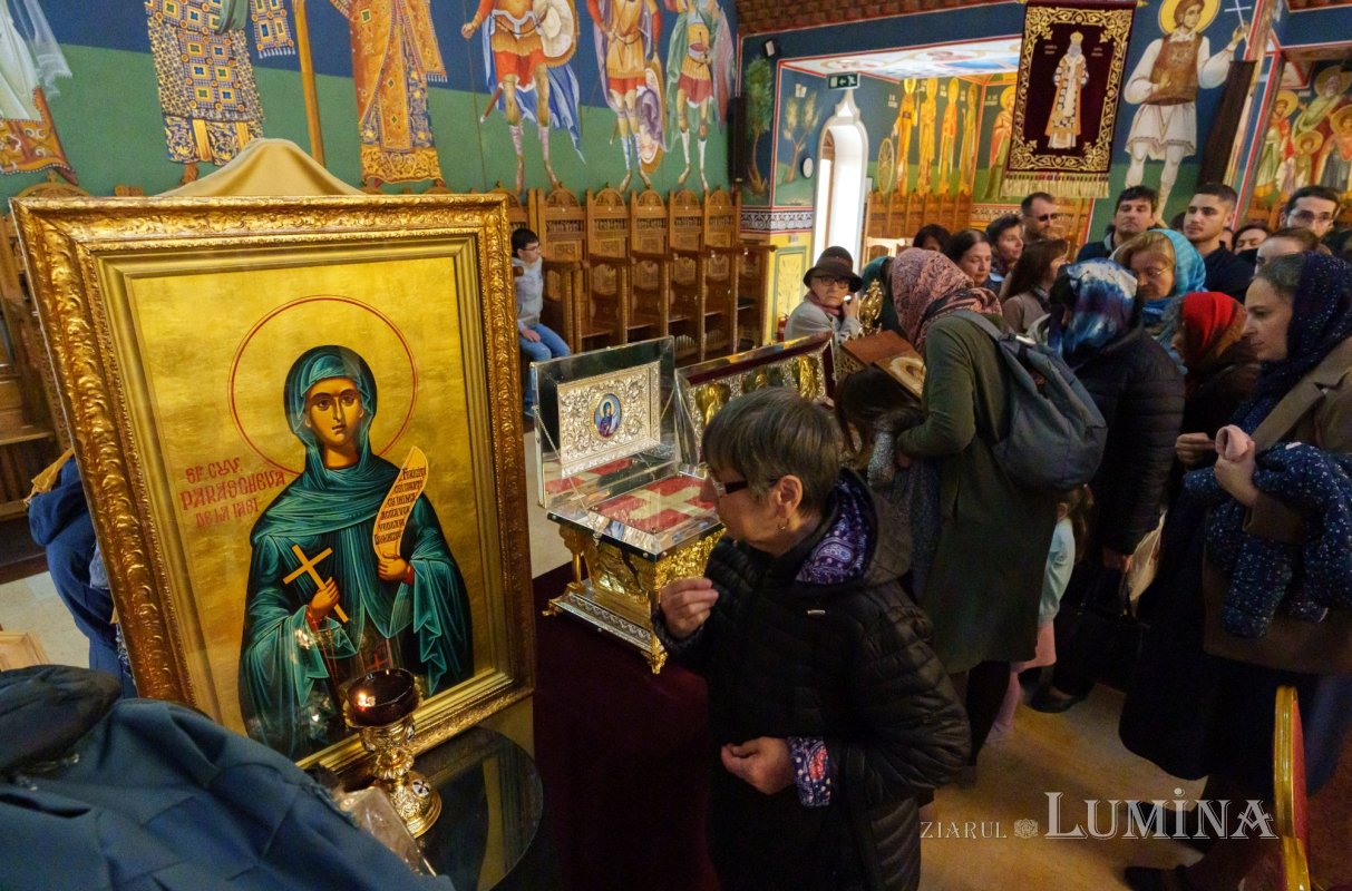 O nouă raclă la Biserica „Sfânta Vineri”-Drumul Taberei 292932