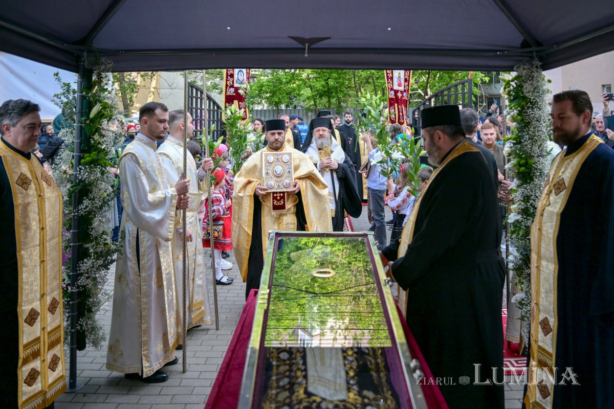 Sfântul Dimitrie cel Nou și-a încheiat călătoria în Arhiepiscopia Bucureștilor 292743