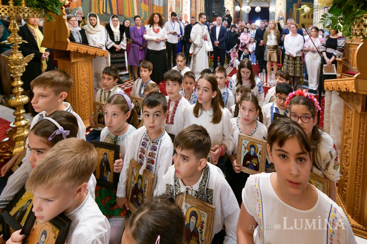 Sfântul Dimitrie cel Nou și-a încheiat călătoria în Arhiepiscopia Bucureștilor 292790