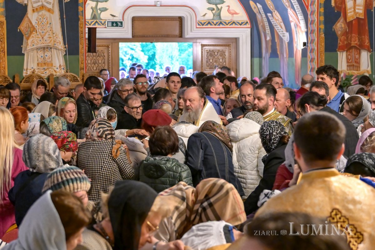 Sfântul Dimitrie cel Nou și-a încheiat călătoria în Arhiepiscopia Bucureștilor 292855