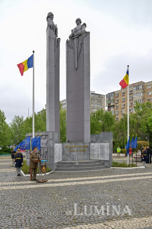 Ceremonii religioase și militare de Ziua Forțelor Terestre Române 293043