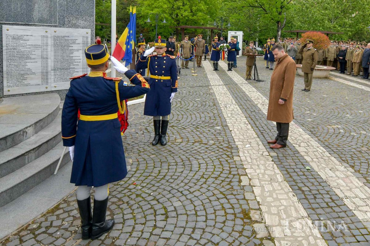 Ceremonii religioase și militare de Ziua Forțelor Terestre Române 293047