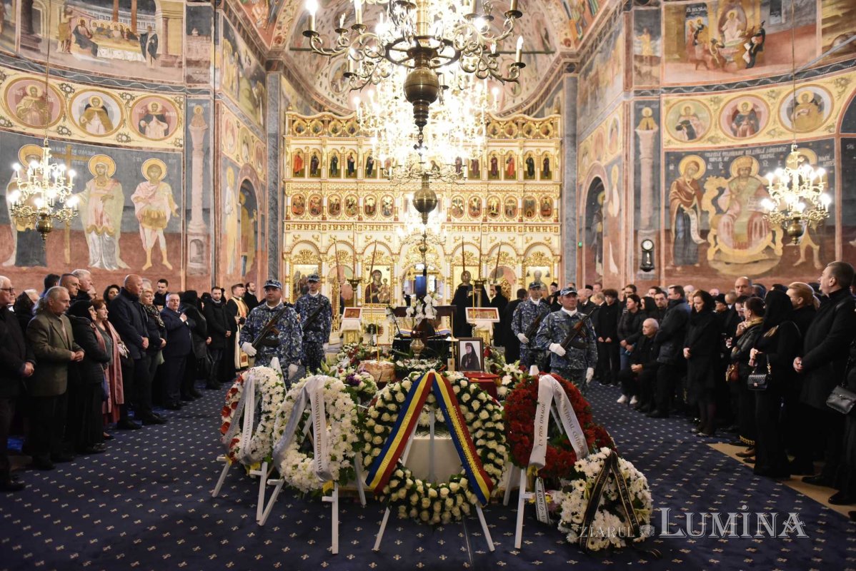 Slujitorul bisericii Palatului Cotroceni, condus pe ultimul drum 293016