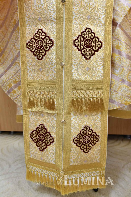 Noi veșminte de sărbătoare pentru clericii din Arhiepiscopia Bucureștilor 293247