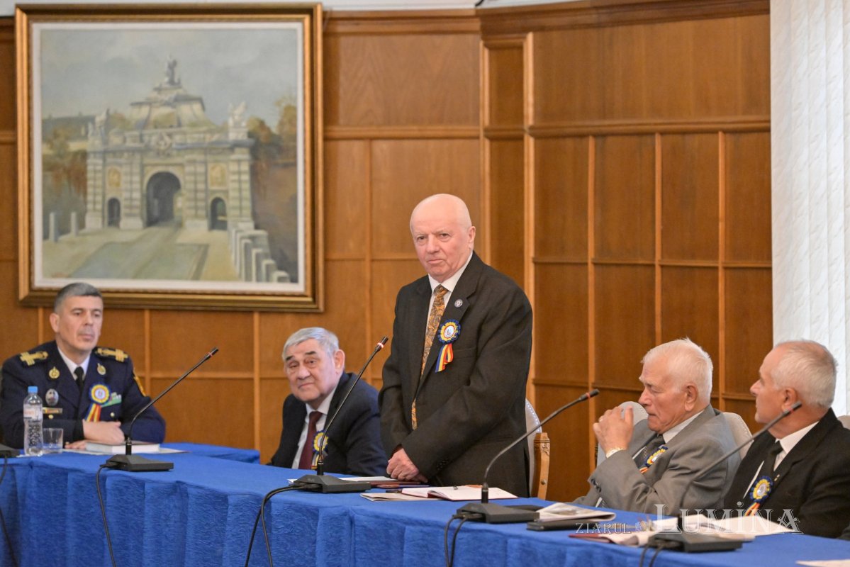 Ziua Veteranilor de Război marcată festiv la București 293274