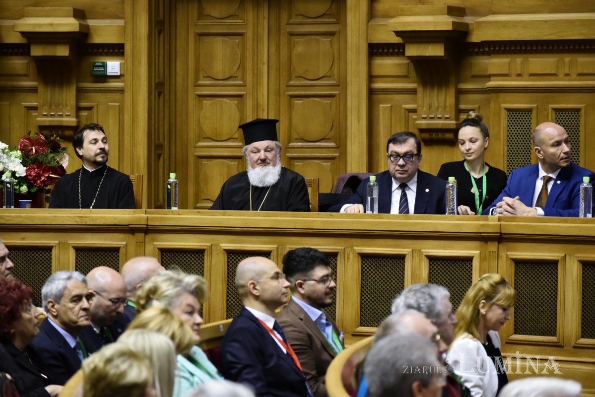 Conferință științifică aniversară la Palatul Patriarhiei 293405