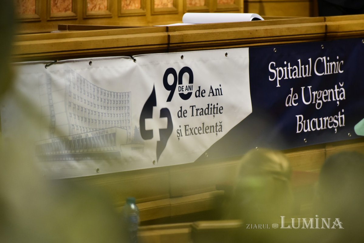 Conferință științifică aniversară la Palatul Patriarhiei 293411