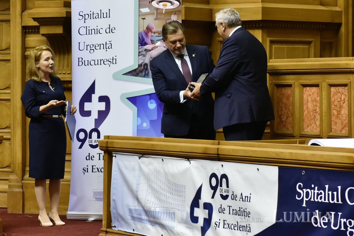 Conferință științifică aniversară la Palatul Patriarhiei 293416