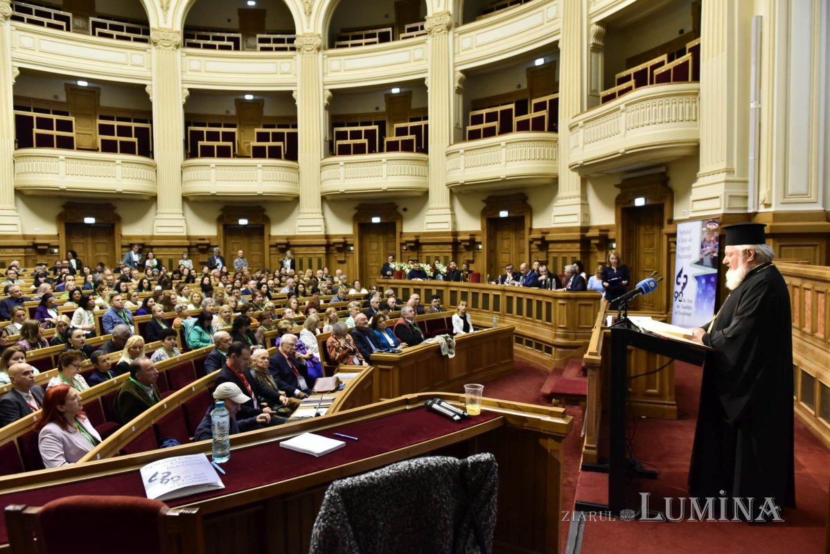 Conferință științifică aniversară la Palatul Patriarhiei 293423