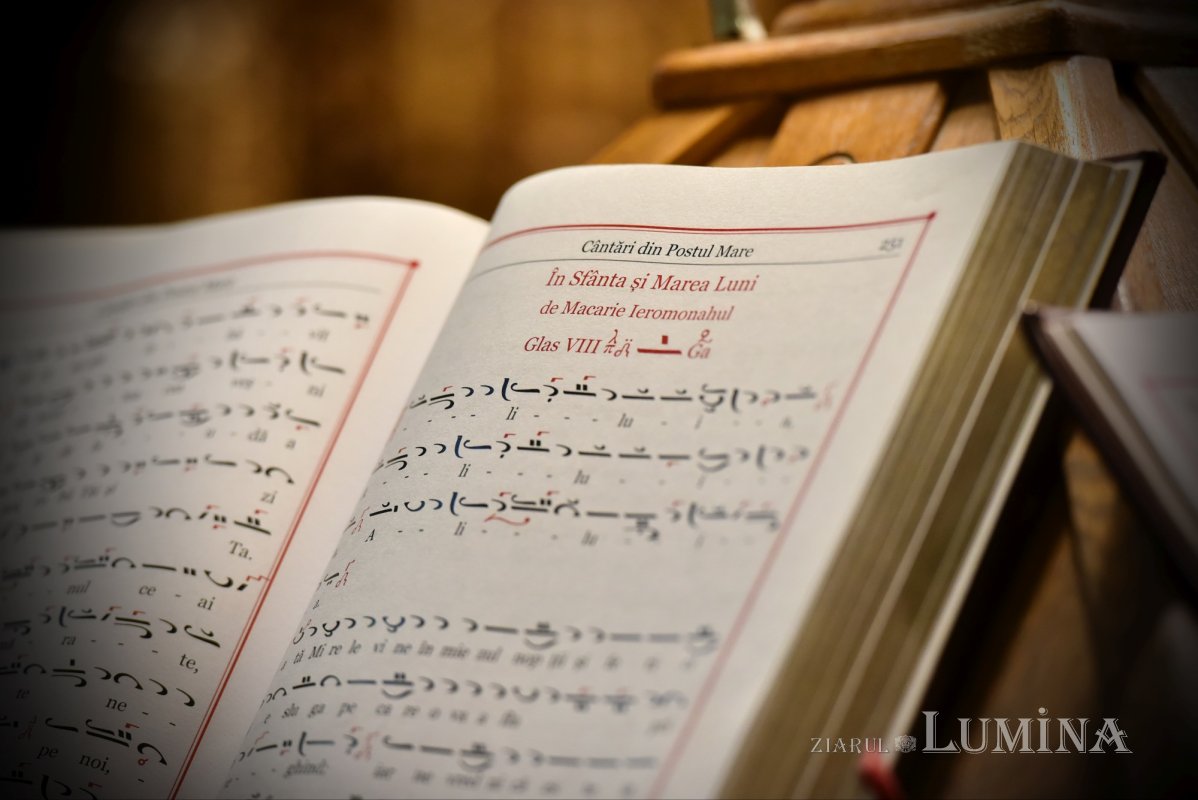 Denia din Sfânta  și Marea Luni la Catedrala Patriarhală 293749