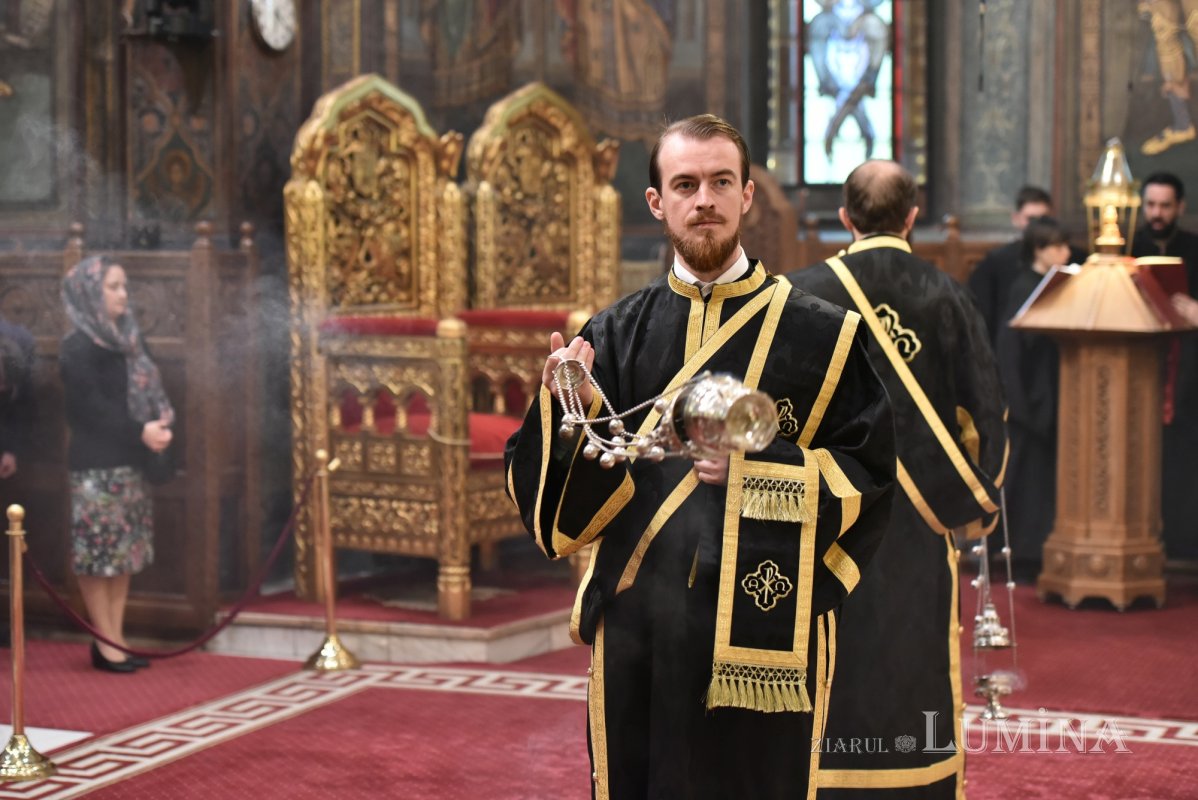 Denia din Sfânta  și Marea Luni la Catedrala Patriarhală 293755