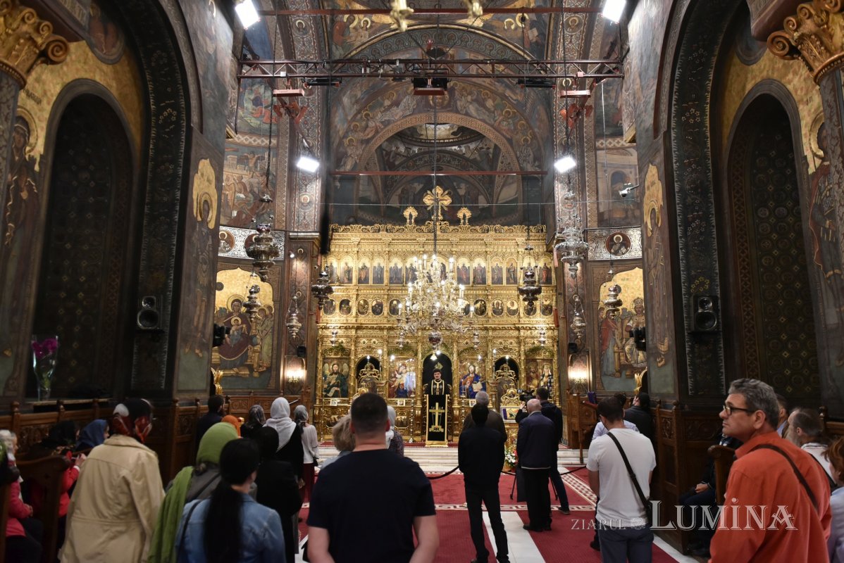 Denia din Sfânta  și Marea Luni la Catedrala Patriarhală 293759