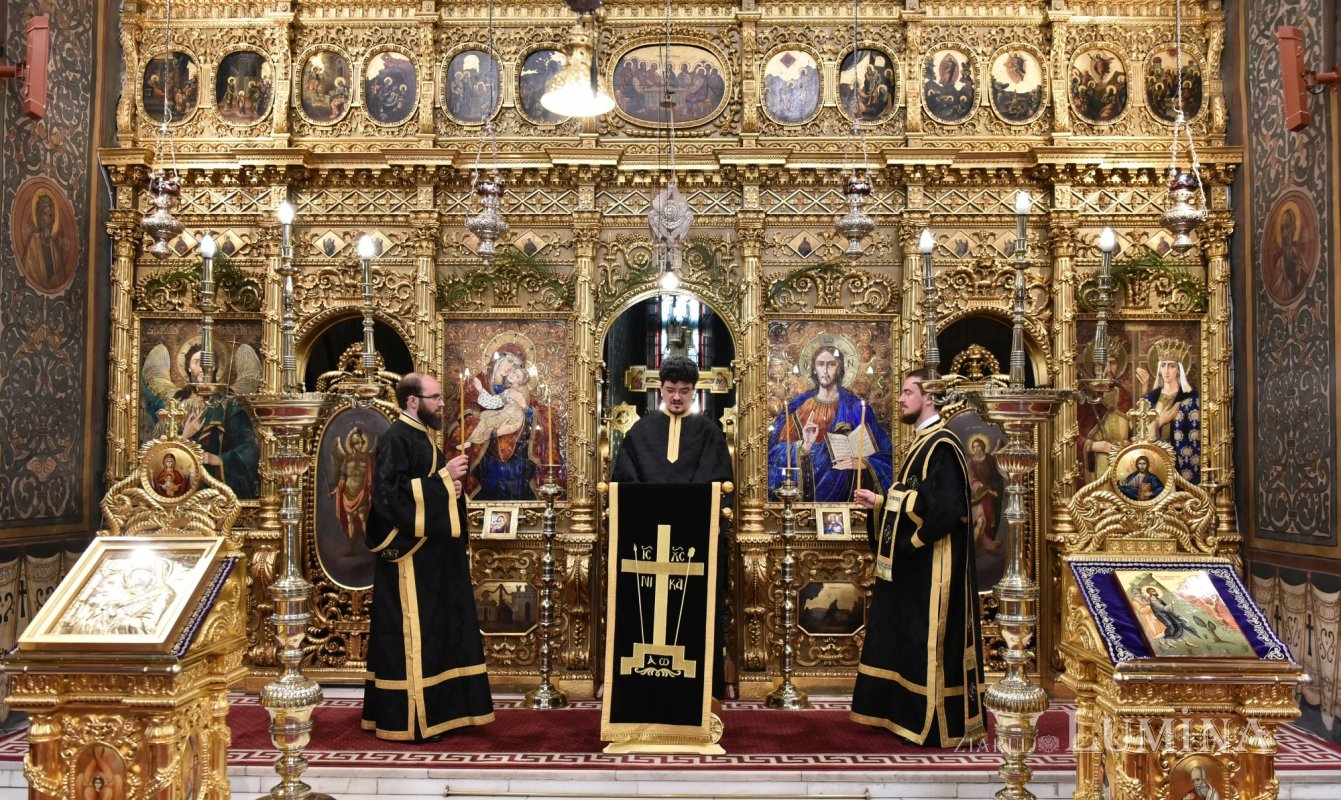 Denia din Sfânta  și Marea Luni la Catedrala Patriarhală 293761