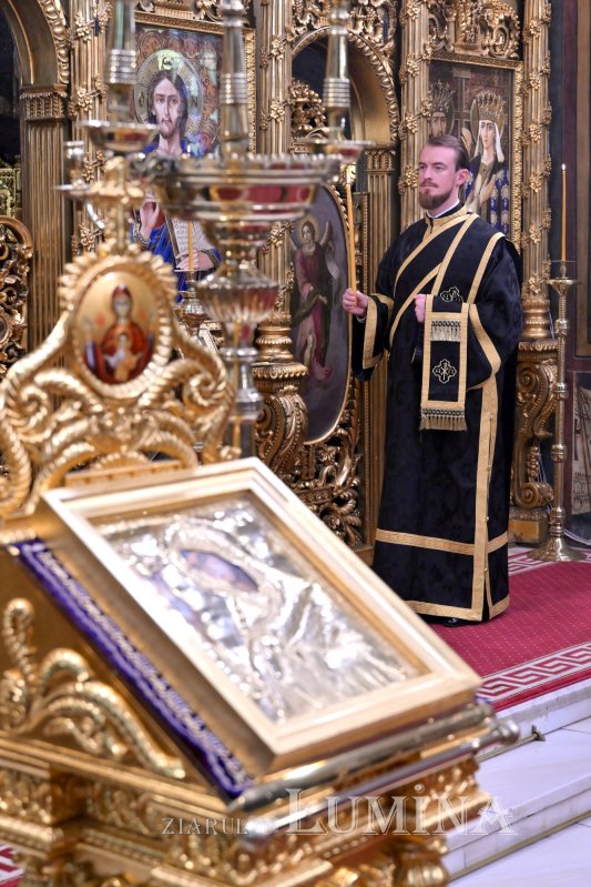 Denia din Sfânta și Marea Miercuri la Catedrala Patriarhală 294017