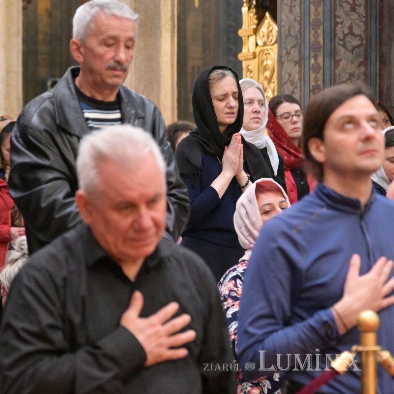 Denia din Sfânta și Marea Miercuri la Catedrala Patriarhală 294021