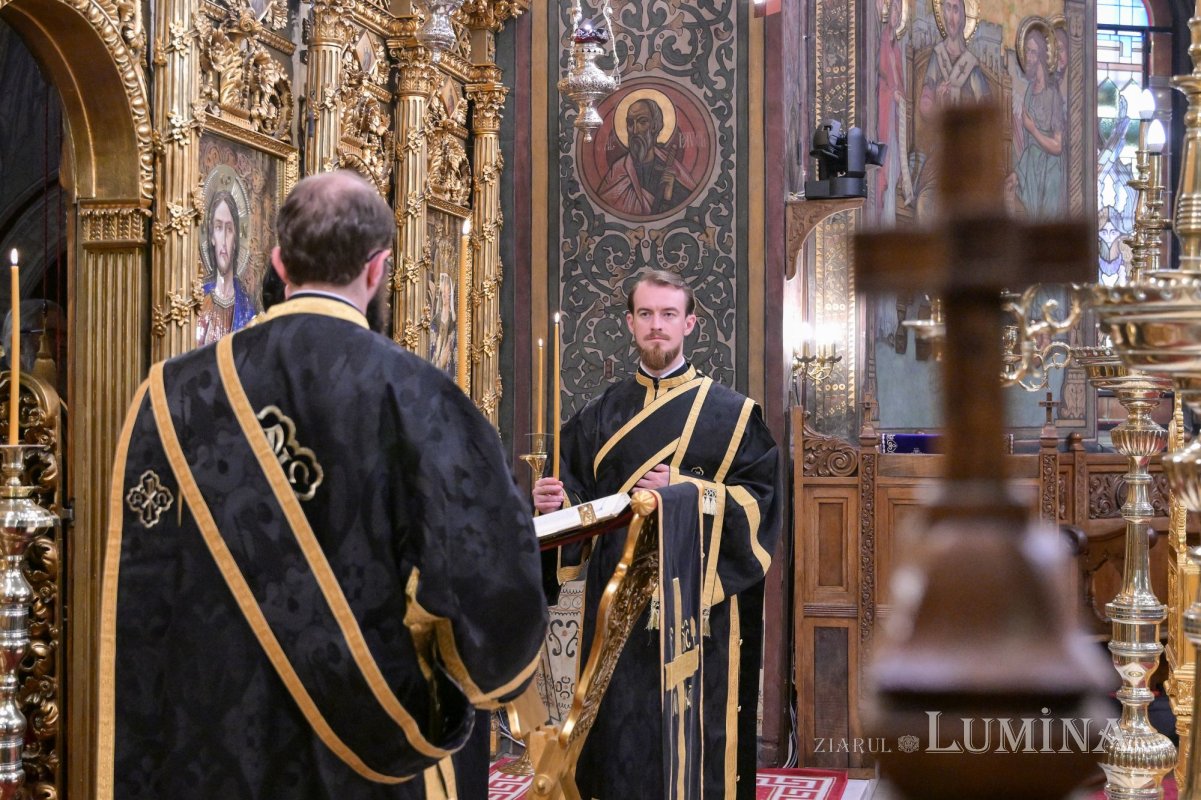 Denia din Sfânta și Marea Miercuri la Catedrala Patriarhală 294026