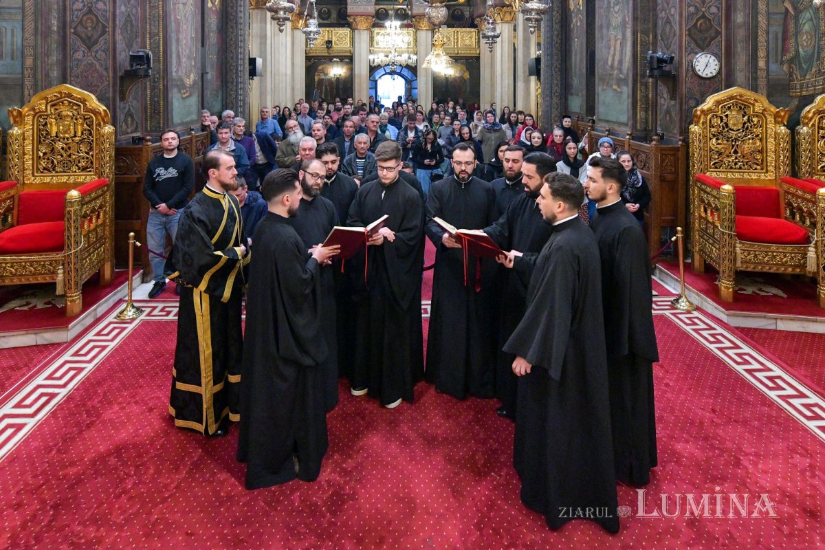 Denia din Sfânta și Marea Miercuri la Catedrala Patriarhală 294030