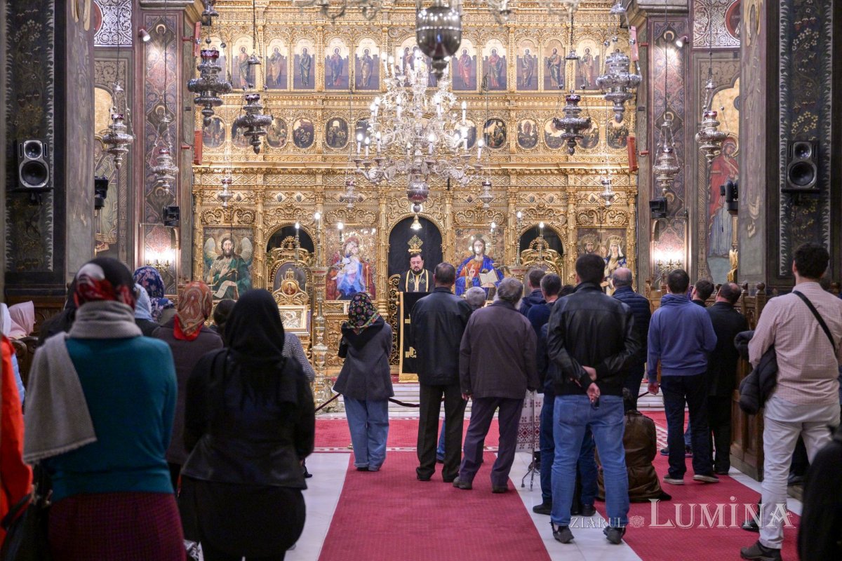 Denia din Sfânta și Marea Miercuri la Catedrala Patriarhală 294034