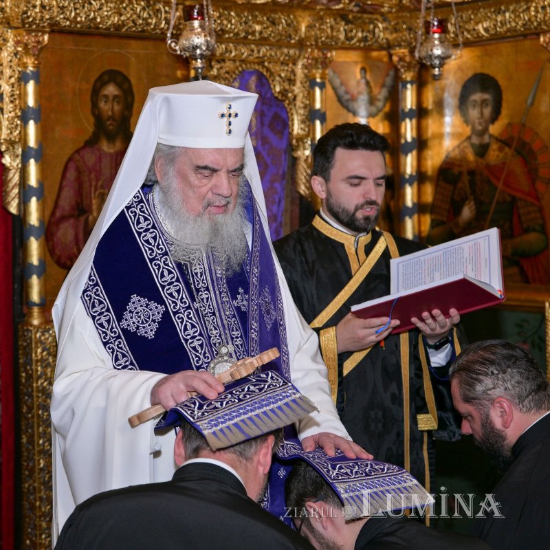 Hirotesii de noi duhovnici la Paraclisul istoric al Reședinței Patriarhale 294049