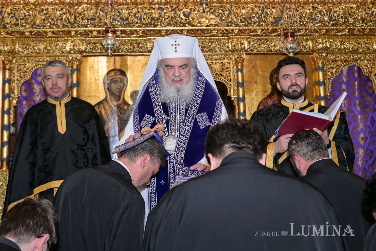 Hirotesii de noi duhovnici la Paraclisul istoric al Reședinței Patriarhale 294050