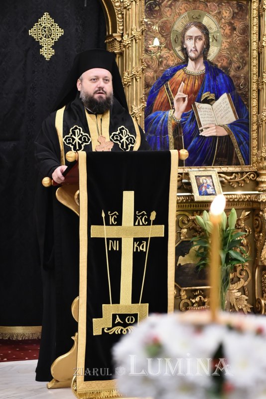 Prohodul Domnului cântat de bucureșteni la Catedrala Patriarhală 294282