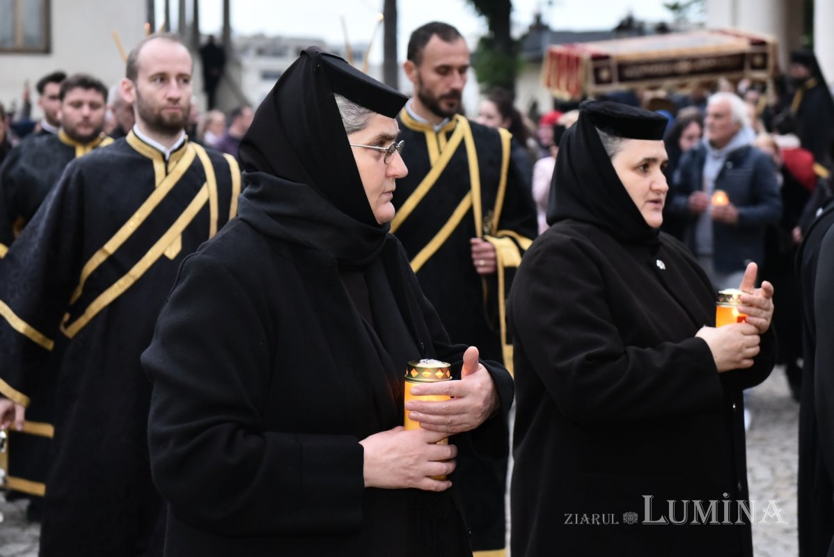 Prohodul Domnului cântat de bucureșteni la Catedrala Patriarhală 294285