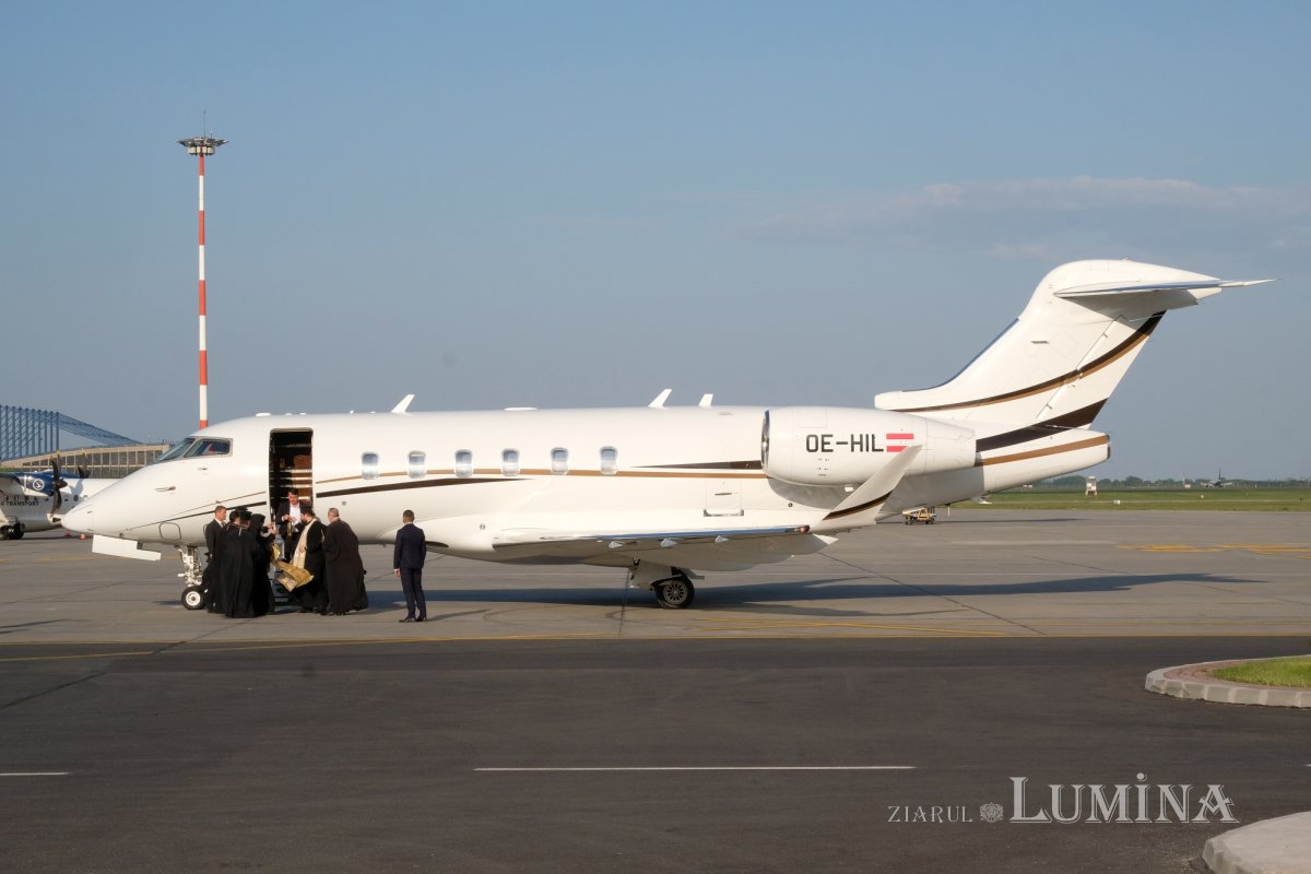 Sfânta Lumină a ajuns în țara noastră 294353