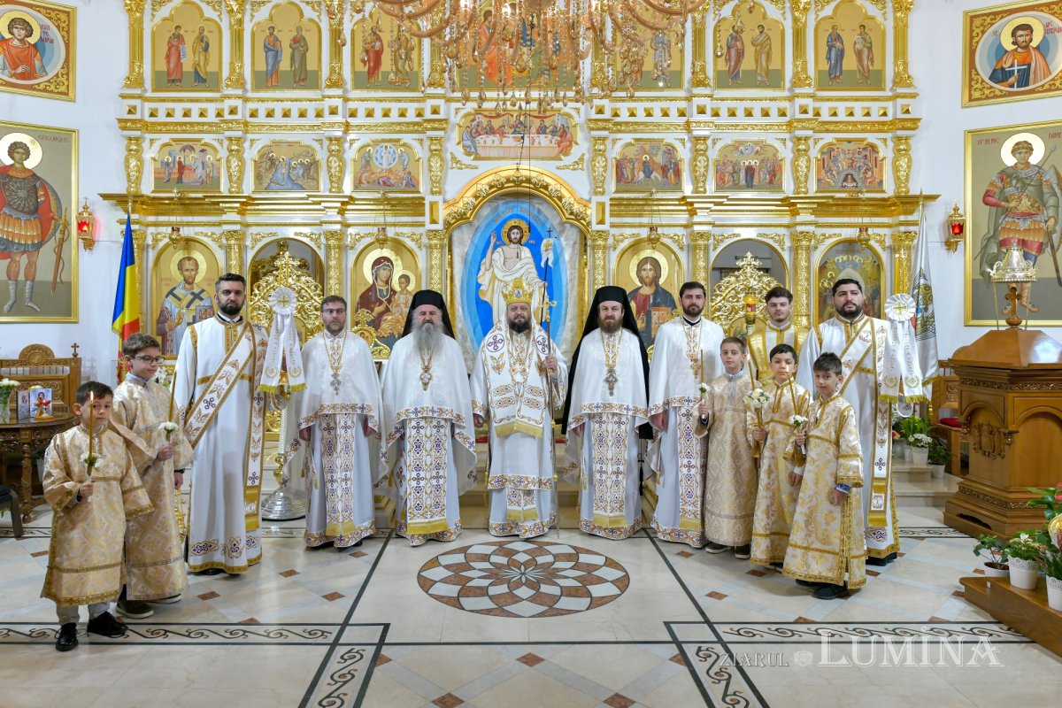 Zi de hram la Paraclisul Catedralei Naționale 294653