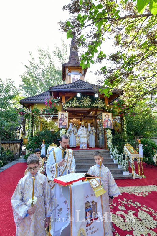 Zi de hram la Paraclisul Catedralei Naționale 294671