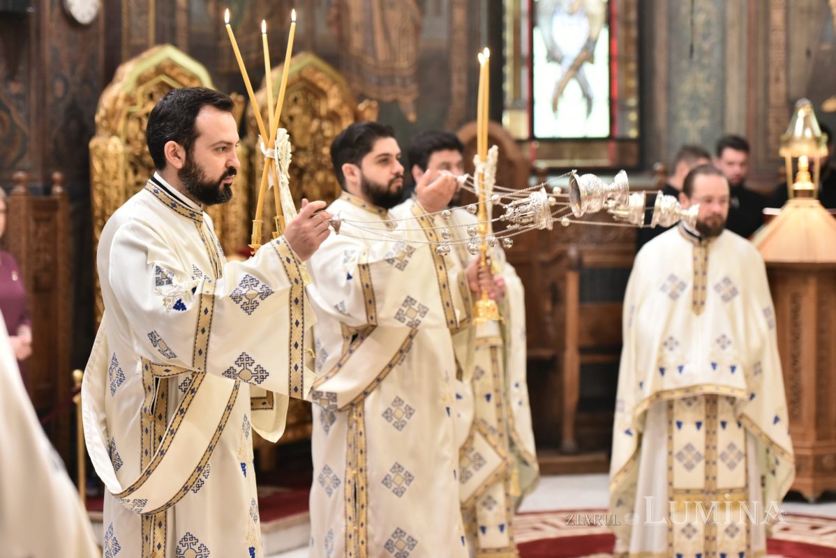 Izvorul Tămăduirii sărbătorit pe Colina Patriarhiei 295007