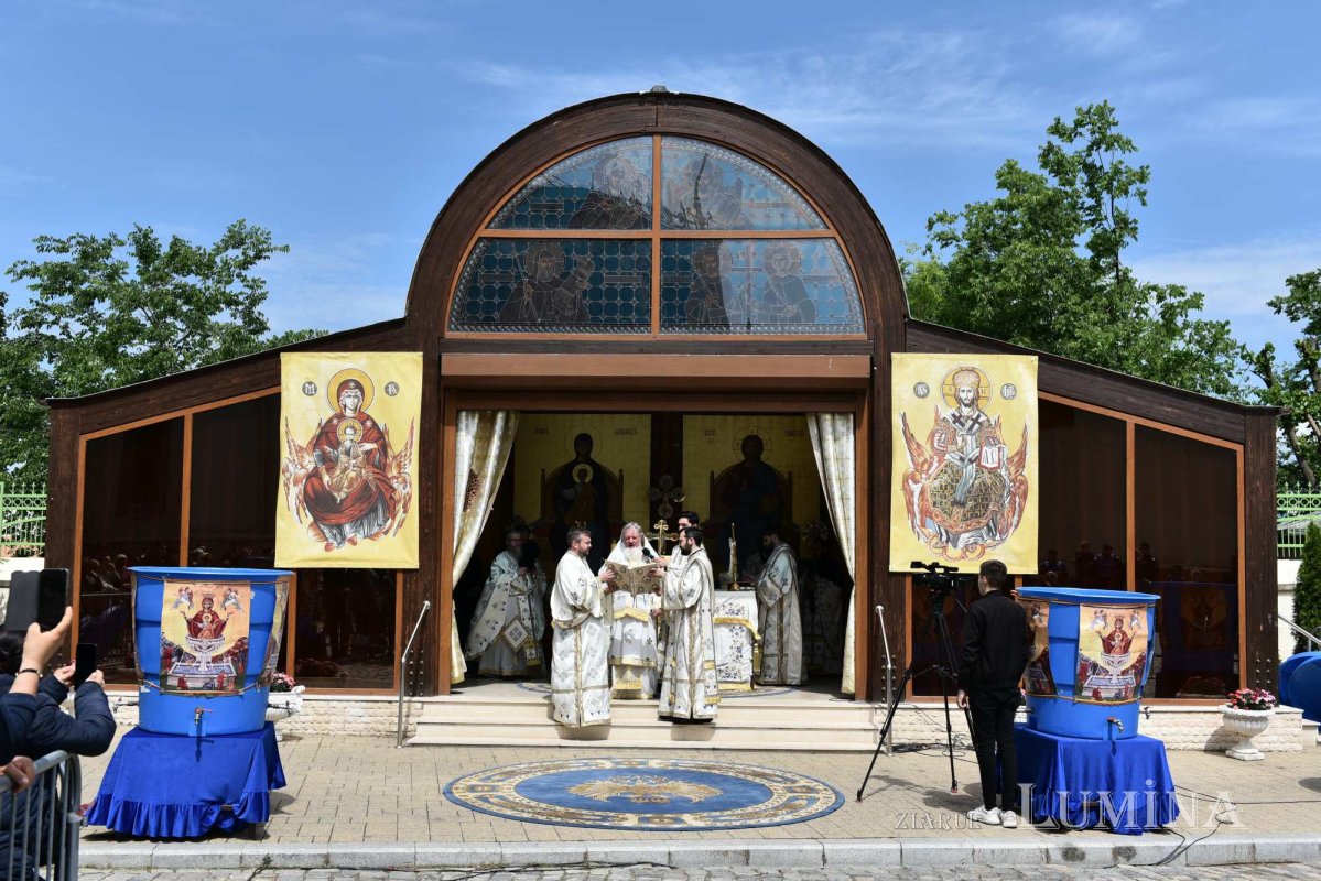 Izvorul Tămăduirii sărbătorit pe Colina Patriarhiei 295039