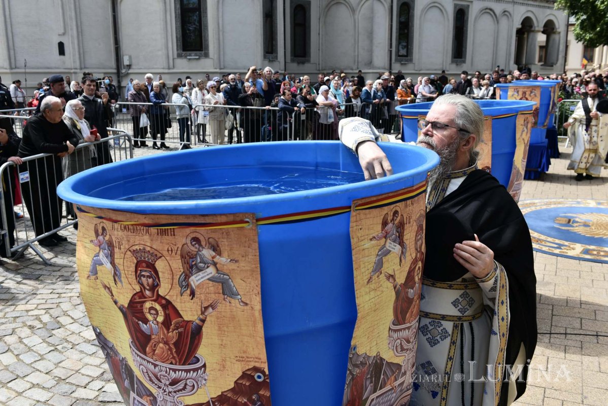 Izvorul Tămăduirii sărbătorit pe Colina Patriarhiei 295041