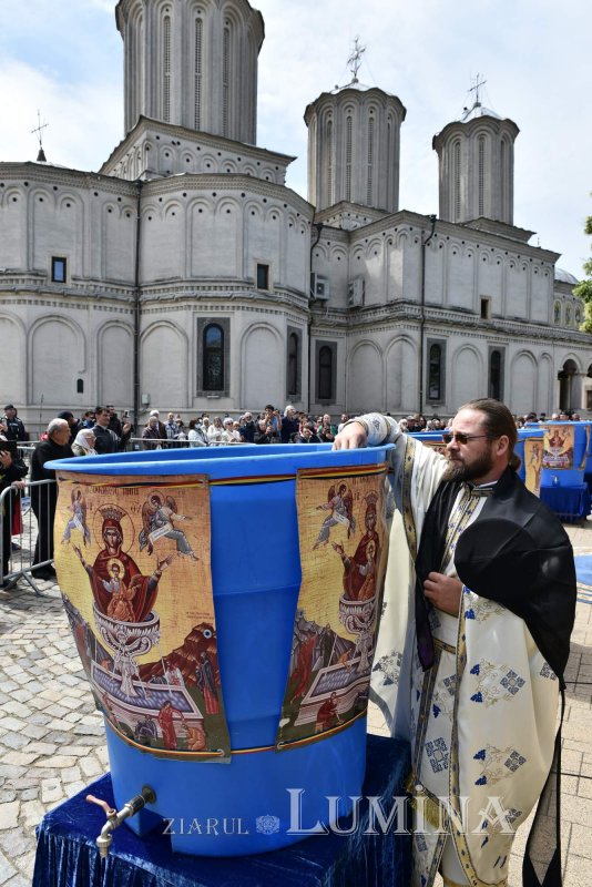 Izvorul Tămăduirii sărbătorit pe Colina Patriarhiei 295042