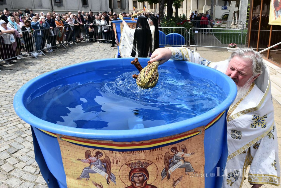 Izvorul Tămăduirii sărbătorit pe Colina Patriarhiei 295043