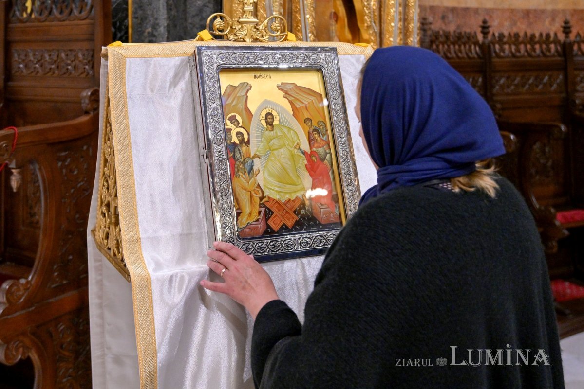 Strălucire liturgică la o biserică istorică monumentală 296014