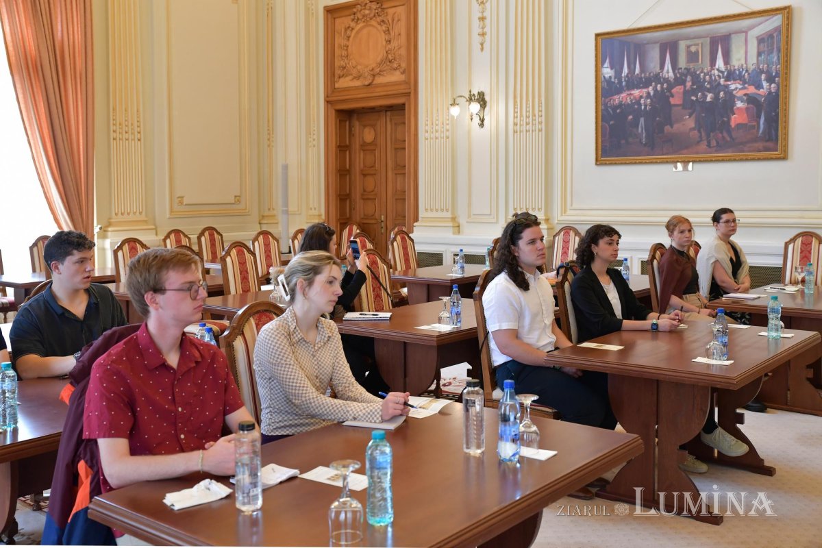 Oaspeți din SUA la Palatul Patriarhiei 296180