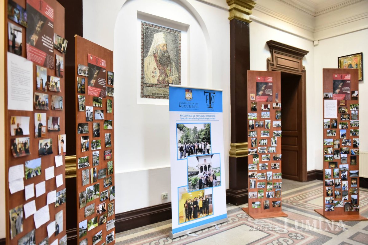 Expoziție fotografică dedicată unei activități educative  296821