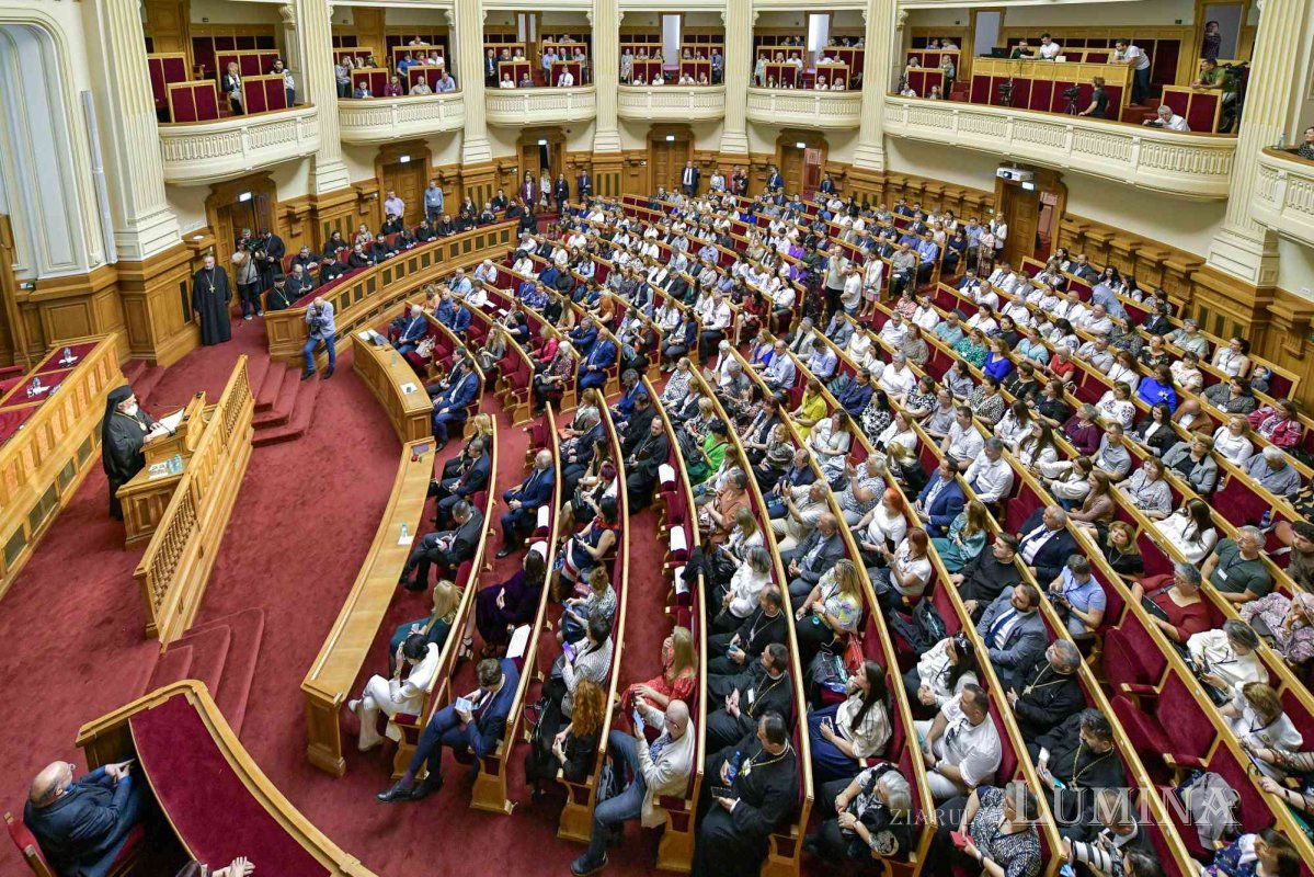 Rugăciune și comuniune a românilor de pretutindeni pe Dealul Patriarhiei 296930