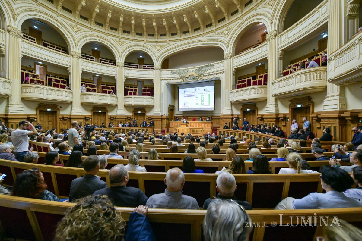 Rugăciune și comuniune a românilor de pretutindeni pe Dealul Patriarhiei 296938