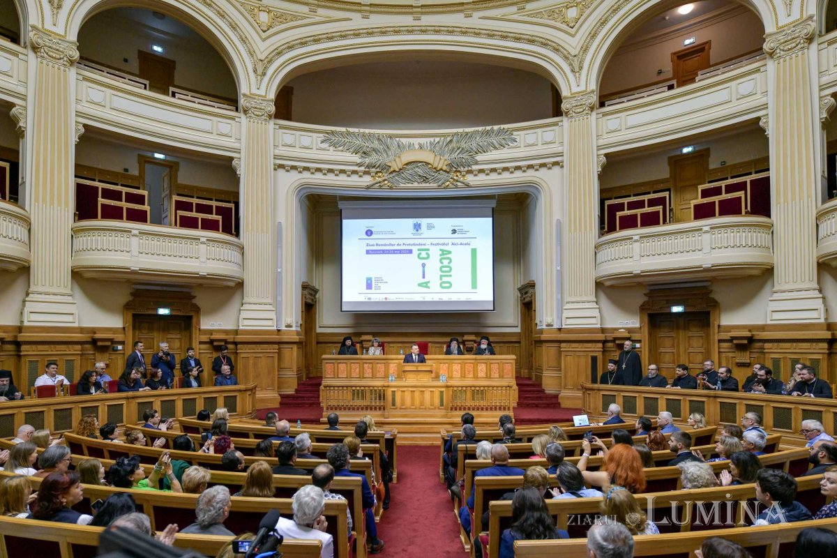 Rugăciune și comuniune a românilor de pretutindeni pe Dealul Patriarhiei 296939