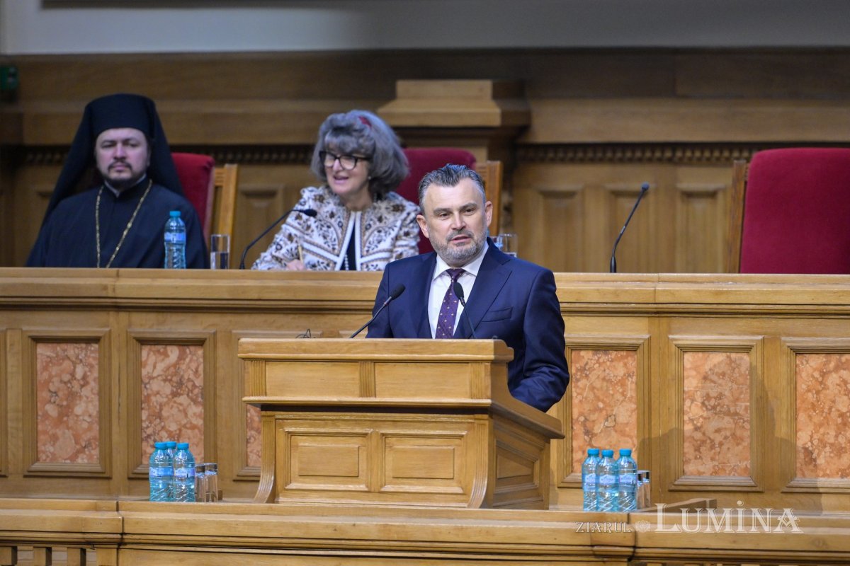 Rugăciune și comuniune a românilor de pretutindeni pe Dealul Patriarhiei 296942