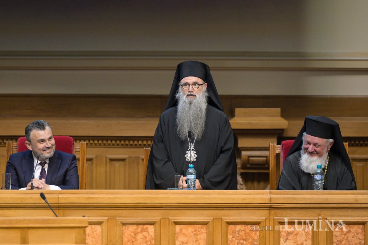 Rugăciune și comuniune a românilor de pretutindeni pe Dealul Patriarhiei 296953