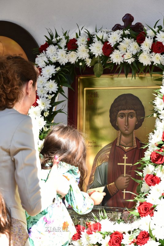 Izvor de vindecare și întărire pentru comunitatea unui spital bucureștean 296982