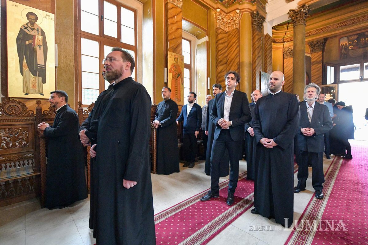 Revedere a teologilor bucureşteni din promoţia 2004 297642