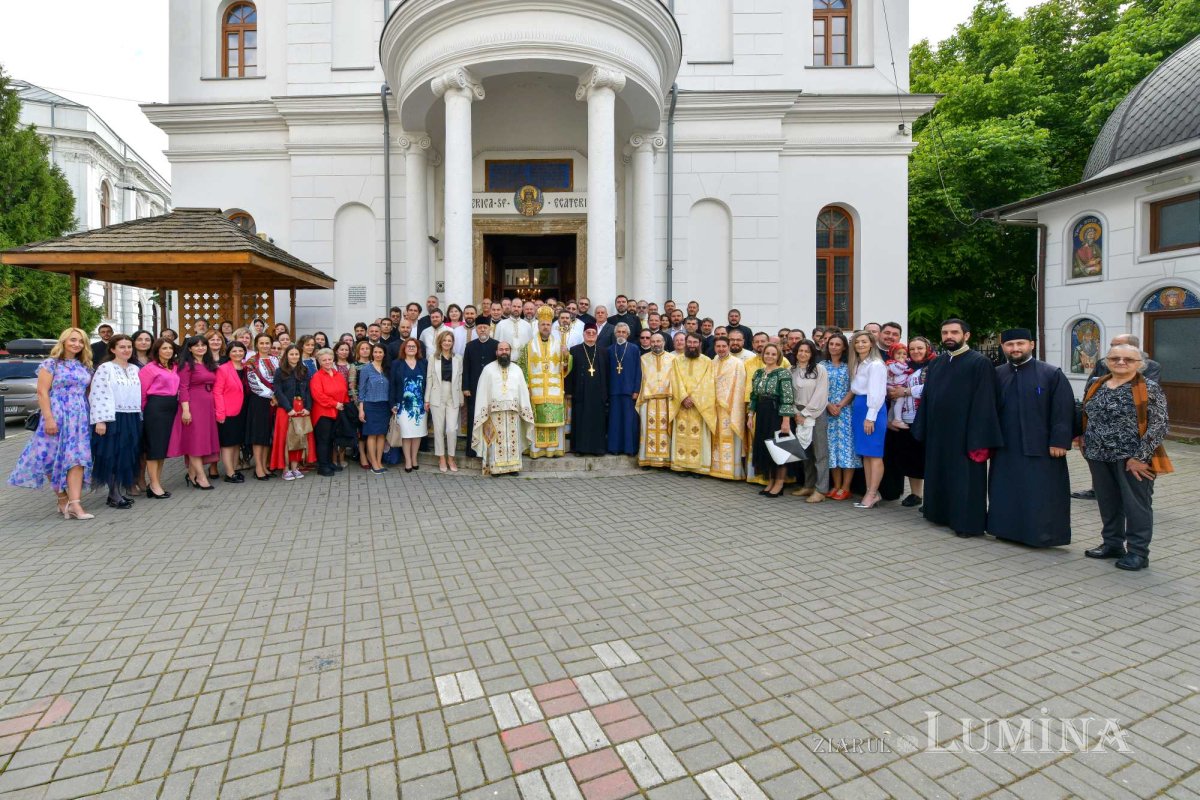 Revedere a teologilor bucureşteni din promoţia 2004 297650