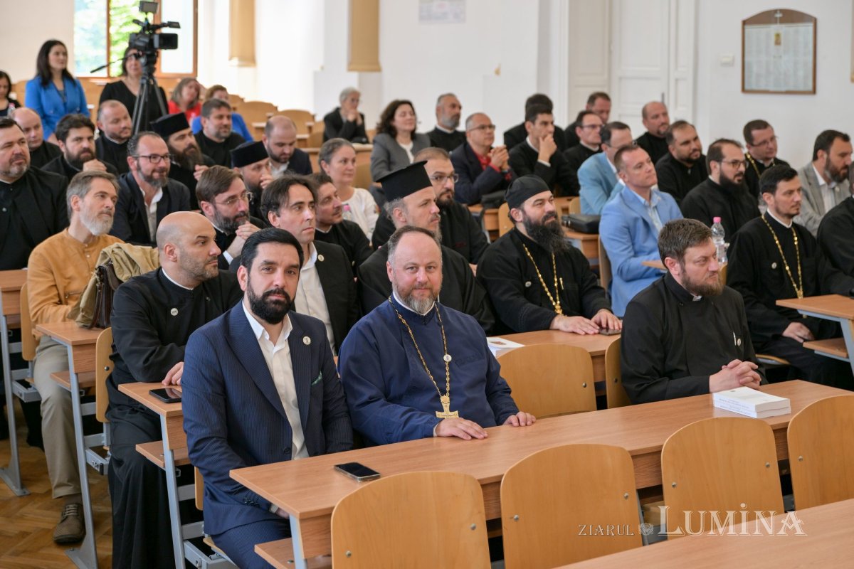 Revedere a teologilor bucureşteni din promoţia 2004 297654