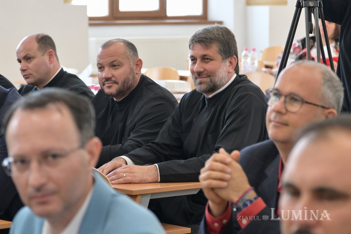 Revedere a teologilor bucureşteni din promoţia 2004 297657