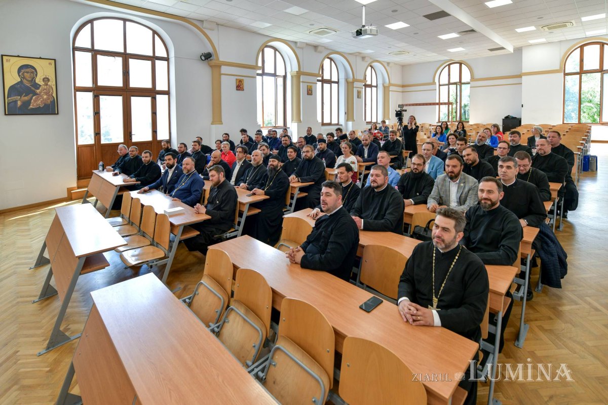 Revedere a teologilor bucureşteni din promoţia 2004 297658