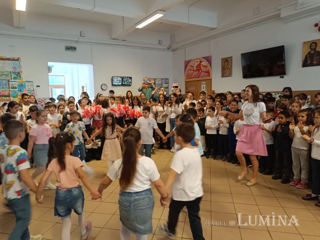 Evenimente culturale la Școala Gimnazială „Maica Domnului” din Capitală 297982